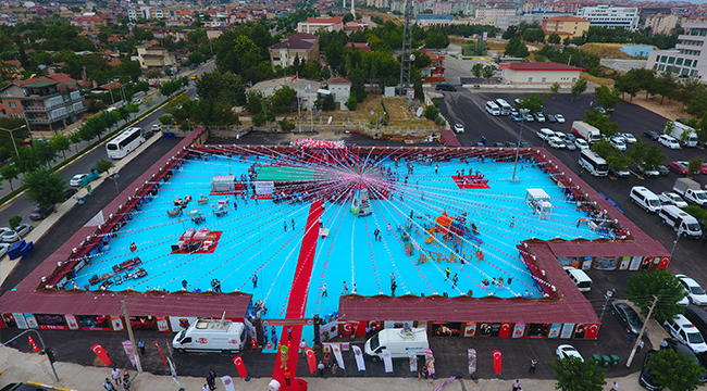 DENİZLİ HALKI FUARA AKIN ETTİ