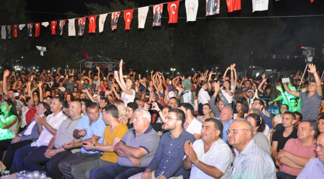 STAN HEM GÖZE HEM DE KULAKLARA HİTAP ETTİ