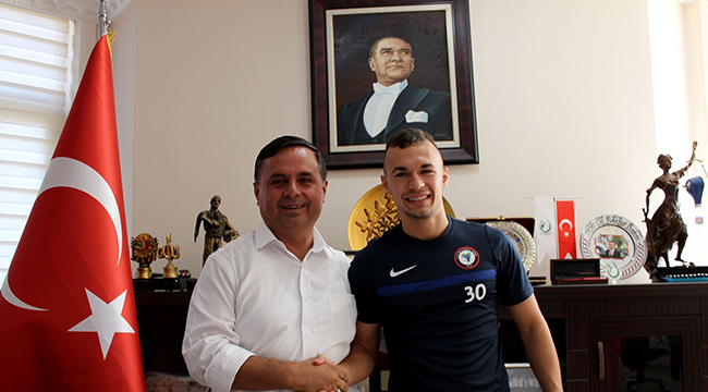 ÇAL BELEDiYESPOR’A SÜRPRiZ TRANSFER