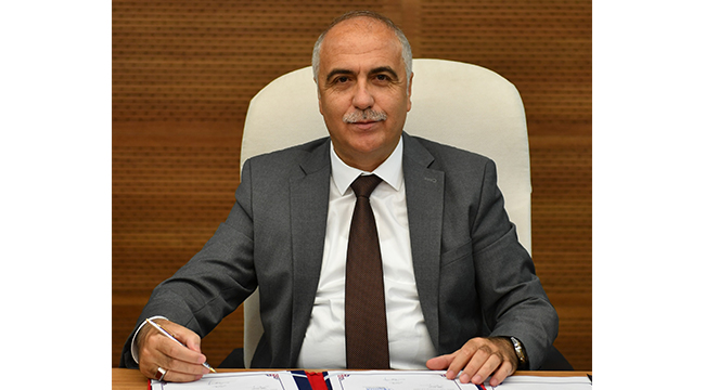 44 YIL ÖNCE MEZUN OLDUĞU OKULU UNUTMADI