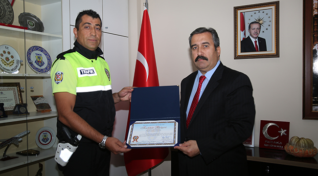 DENİZLİ EMNİYETİ BAŞARILI PERSONELİNİ ÖDÜLLENDİRDİ