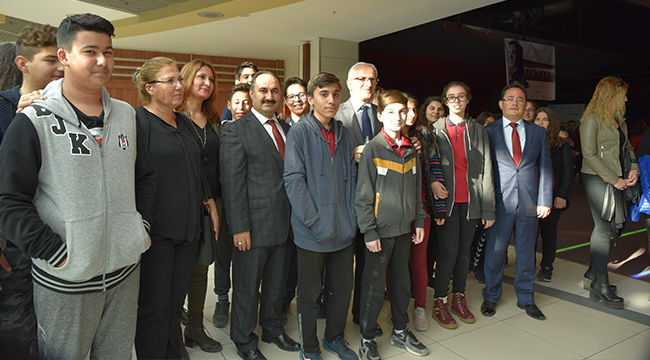ÖĞRENCİLERİN SİNEMA KEYFİ