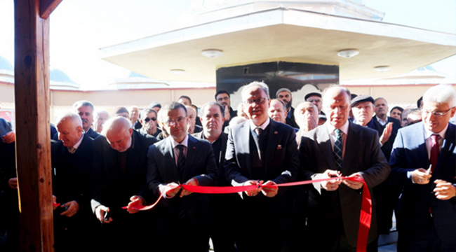 TAVAS ‘YENİ CAMİ’ O ANLAMLI GÜNDE AÇILDI