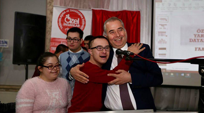 BAŞKAN ZOLAN YENİ YILI ÖZEL İNSANLARLA GEÇİRDİ