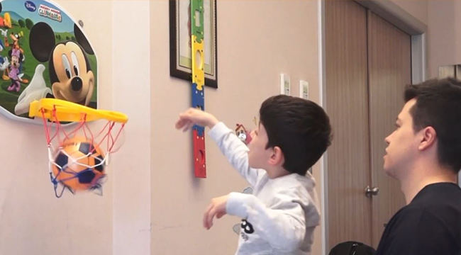 SEREBRAL PALSİ HASTASI ÇINAR YÜRÜMEYE BAŞLADI
