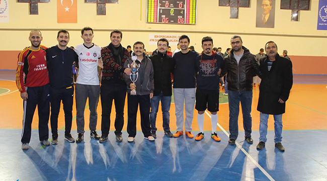 ÇAL’DAKİ FUTSAL TURNUVASI TAMAMLANDI