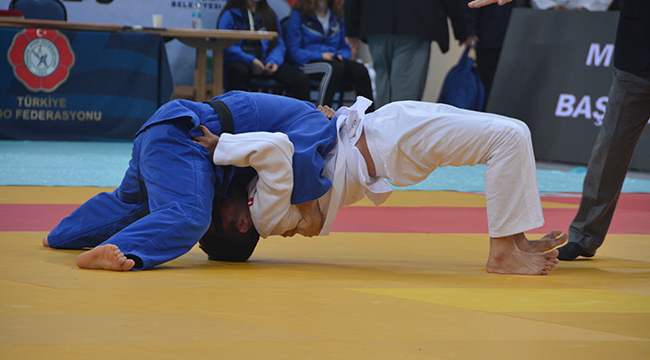 GÖRME ENGELLİLER JUDO'DA YARIŞTI