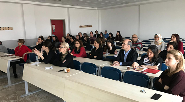 PAÜ’DE ATIK YÖNETİMİ EĞİTİMLERİ VERİYORLAR