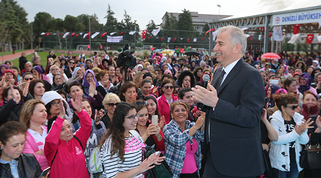 ZOLAN, KADINLARLA BİRARAYA GELDİ