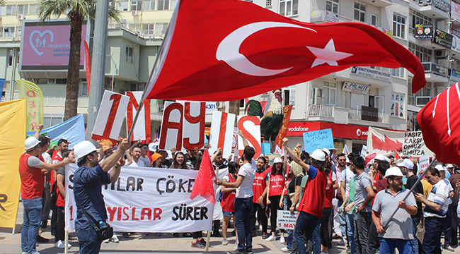 KUTLAMALAR YAĞMUR ALTINDA SON BULDU