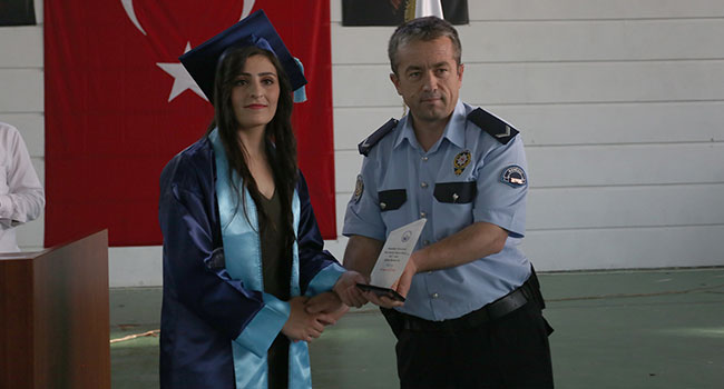 YILIN İLK MEZUNİYET TÖRENİ PAÜ KALE MYO’DAN