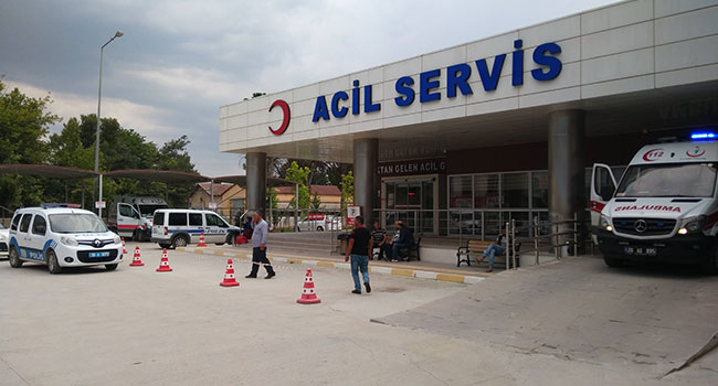 ÇİVRİL’DE ÇIKAN KAVGADA 2 KİŞİ YARALANDI