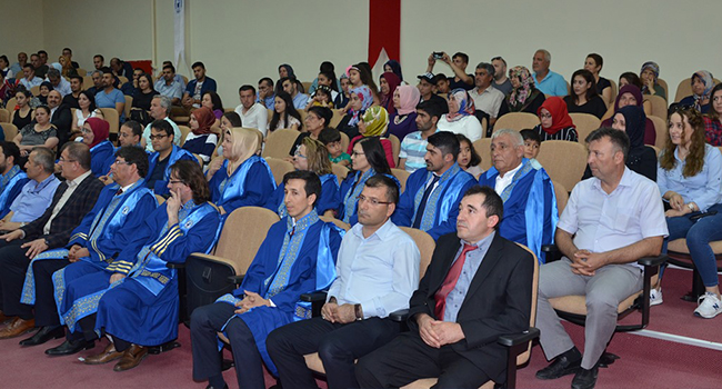 ÇİVRİL ATASAY KAMER MYO’DA MEZUNİYET COŞKUSU