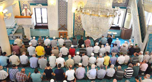 YENİ CAMİİ’DE 15 TEMMUZ ÖZEL PROGRAMI