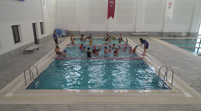 TAVAS KAPALI YÜZME HAVUZU HİZMETE GİRDİ