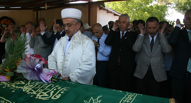 KOCA USTA TOĞRAĞA VERİLDİ