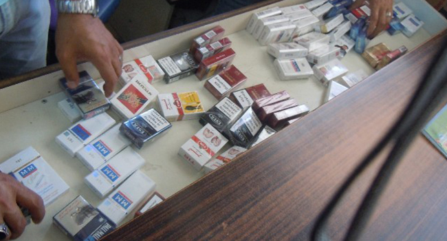 370 PAKET KAÇAK SİGARA ELE GEÇİRDİ