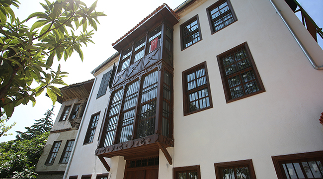 TARAKÇI EVİ AYAĞA KALDIRILDI