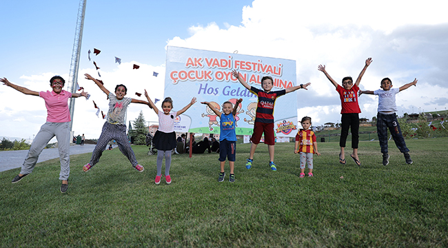 AK VADİ FESTİVALİ DENİZLİLİLERİN AKININA UĞRUYOR