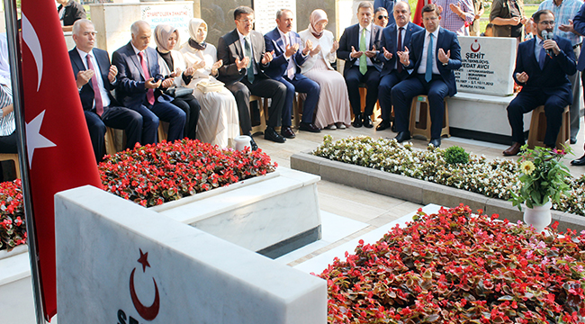 BAKAN ZEYBEKCİ ŞEHİTLİĞİ ZİYARET ETTİ