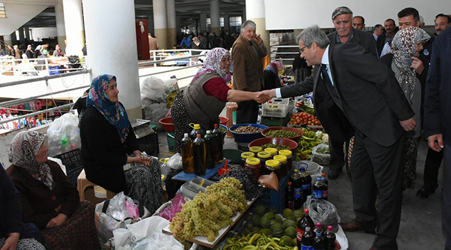 BAŞKAN ŞEVKAN, PAZAR ESNAFINI ZİYARET ETTİ