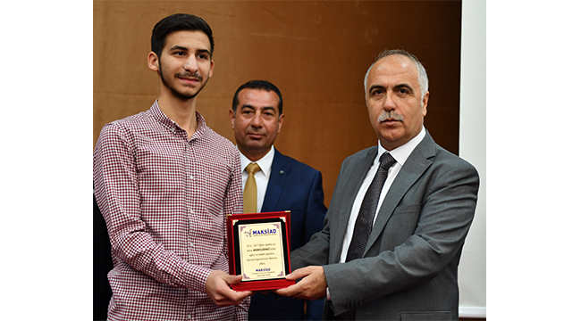 BAŞARILI ÖĞRENCİLER ÖDÜLLENDİRİLDİ