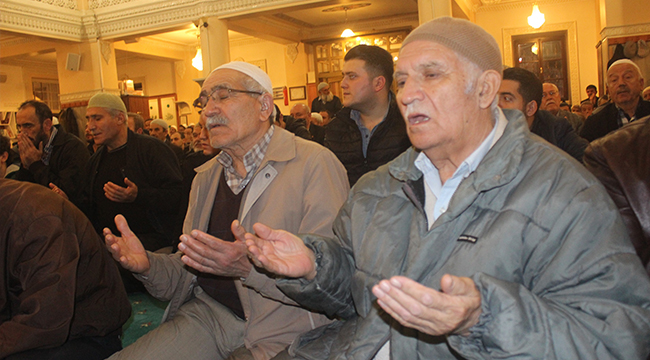 DENİZLİ’DE CAMİLER DOLDU TAŞTI