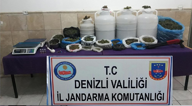 UYUŞTURUCU TACİRLERİ JANDARMADAN KAÇAMADI