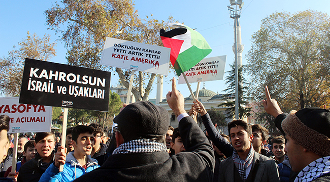 TRUMP’IN ‘KUDÜS KARARI’ PROTESTO EDİLDİ