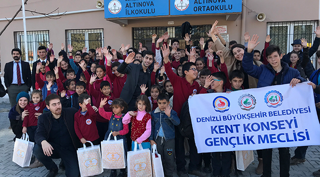 GENÇLERDEN ANLAMLI HEDİYELER