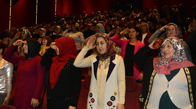 BAŞKAN ÖZBAŞ 800 KADINI SİNEMAYA GÖTÜRDÜ