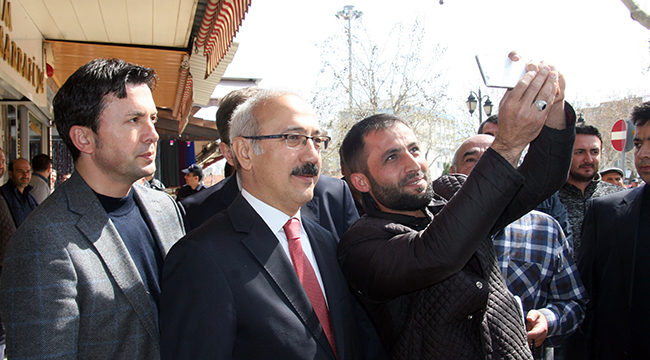 ELVAN,VATANDAŞLARLA VE PARTİLİLERLE BULUŞTU