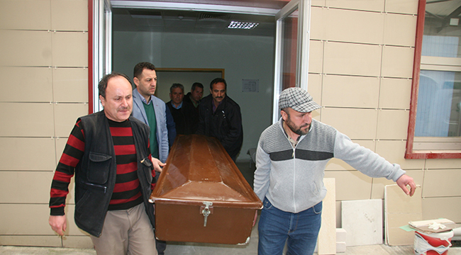 KÜÇÜK TABUTLA TAŞINAN BEBEKLER YÜREKLERİ DAĞLADI