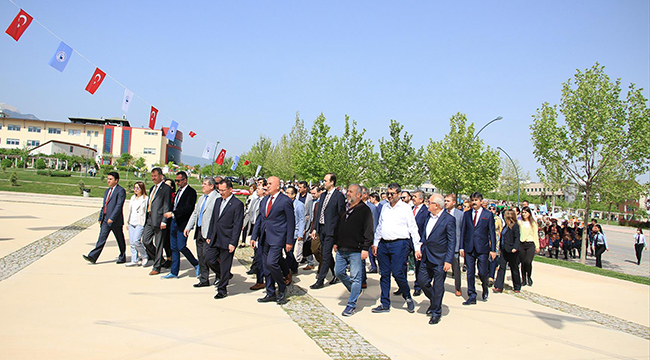 PAÜ’DE BAHAR ŞENLİKLERİ BAŞLADI