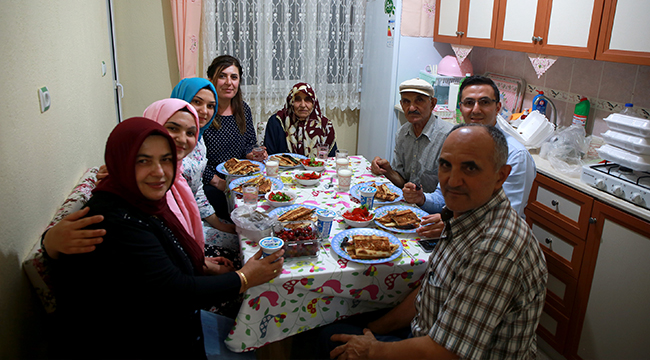 ZOLAN GÖRÜNTÜLÜ BAĞLANTIYLA SEVİNCE ORTAK OLDU