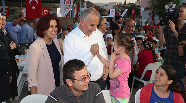 BAŞKAN ZOLAN BİNLERİ AĞIRLADI