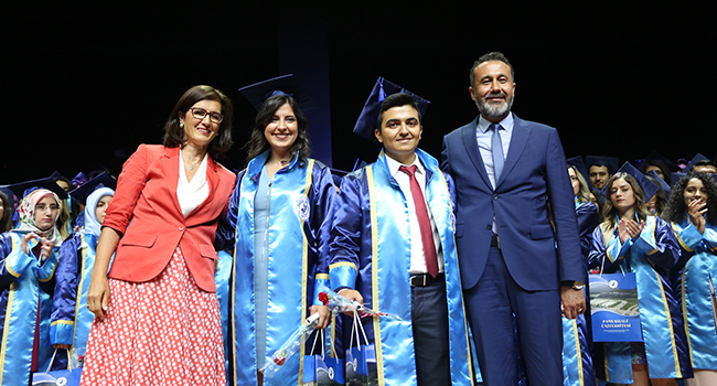 PAÜ TIP FAKÜLTESİ’NDE MEZUNİYET COŞKUSU