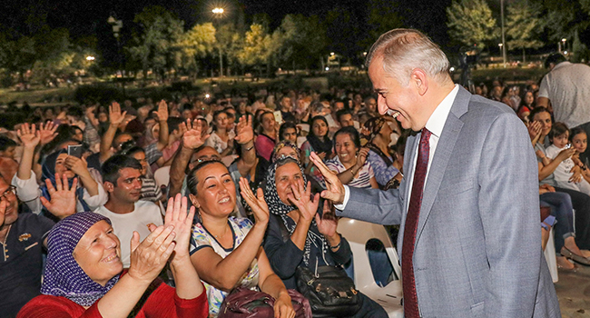 BÜYÜKŞEHİR YAZ KONSERLERİNE BÜYÜK İLGİ