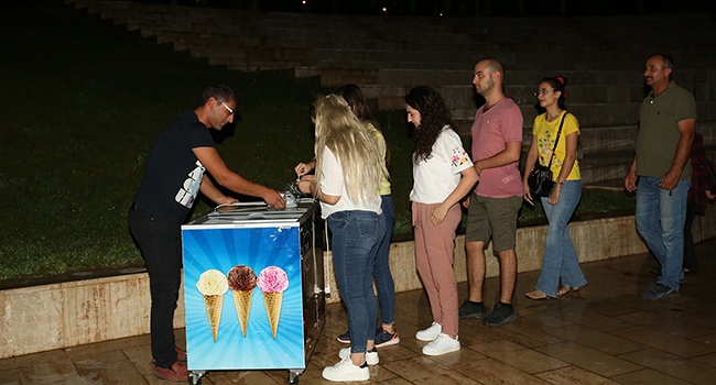 PAÜ’DEN AÇIK HAVA SİNEMASI ETKİNLİĞİ