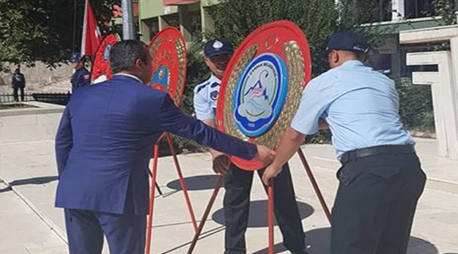 BAŞKAN ÖZTÜRK, MEHMETÇİKLERLE YEMEK YEDİ