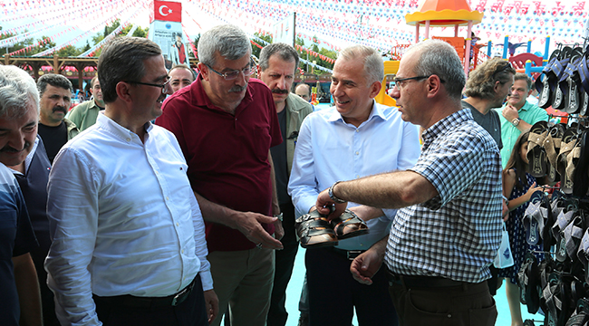 DENİZLİ HALKI FUARA AKIN ETTİ