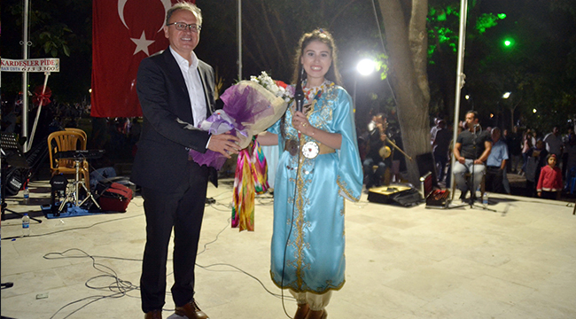 TAVASLILAR UNUTULMAZ BİR GECE YAŞADI