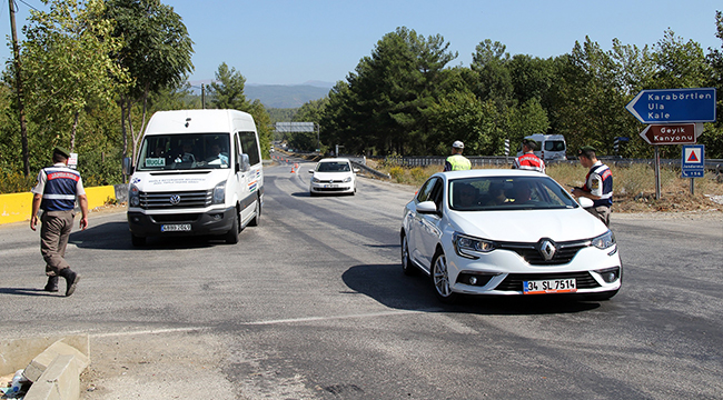 OPERASYON BÖLGESİNDE JANDARMA VE POLİSTEN SIKI DENETİM