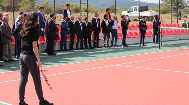HAYIRSEVER İŞADAMININ YENiLEDİĞİ OKUL AÇILDI