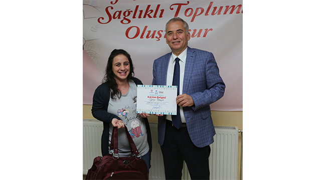 HAMİLELİK OKULU YENi MEZUNLARINI VERDİ