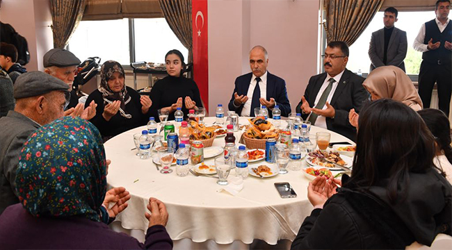 MADALYA TÖRENİ’NDE DUYGUSAL ANLAR YAŞANDI