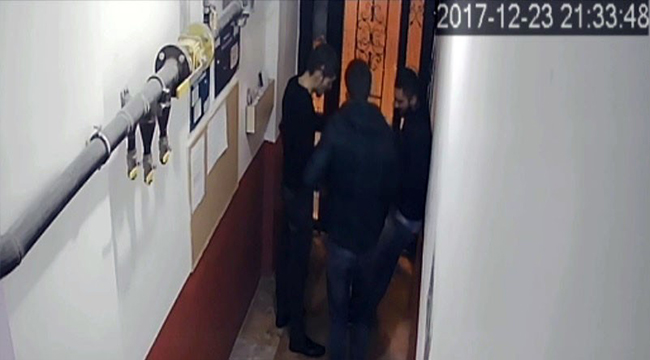 GENÇLERİN UYUŞTURUCU ALIŞVERİŞİ KAMERADA