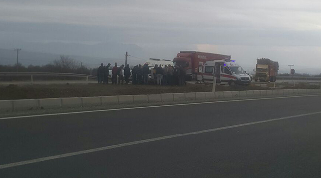 ARAÇTA SIKIŞAN SÜRÜCÜYÜ İTFAİYE KURTARDI