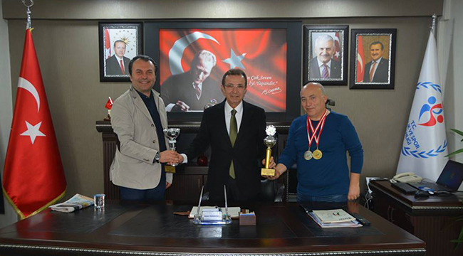BİLARDO ŞAMPİYONUNDAN İBANOĞLU’NA ZİYARET