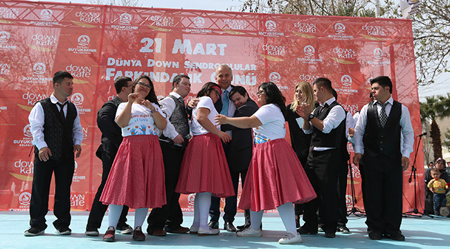 ÖZEL ÇOCUKLAR GÜNÜNÜ KUTLADI